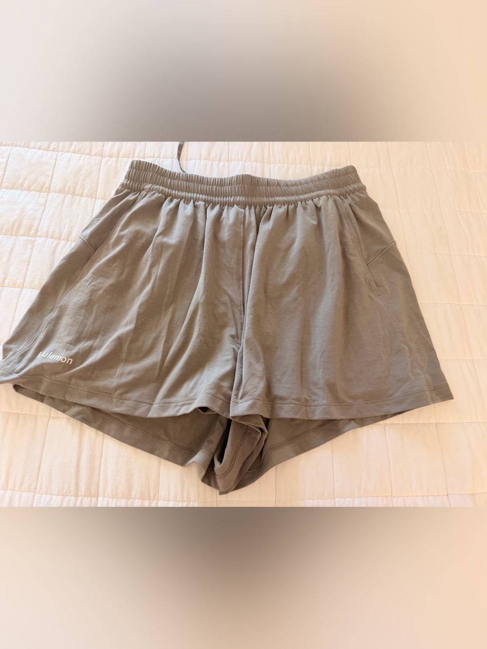 lululemon athletica jersey Women's Taupe-Athletic Shorts